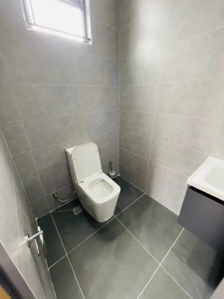 Luxurious Well Executed 3 Bedroom bungalows all en-suite plus a DSQ