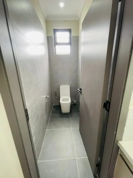 Luxurious Well Executed 3 Bedroom bungalows all en-suite plus a DSQ