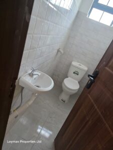 Spacious 4-Bedroom All-Ensuite House to Let – Own Compound