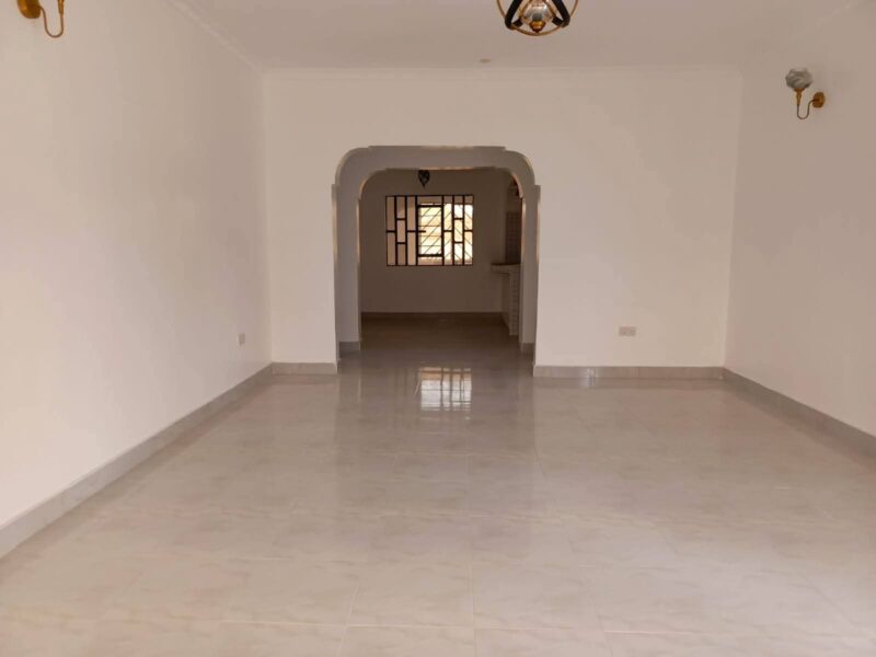 𝟑 𝐁𝐞𝐝𝐫𝐨𝐨𝐦𝐬 𝐁𝐮𝐧𝐠𝐚𝐥𝐨𝐰𝐬 𝐟𝐨𝐫 𝐒𝐚𝐥𝐞