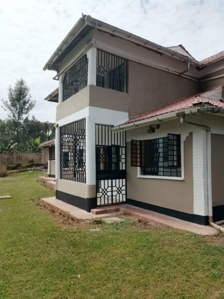 6BEDROOM 3 ENSUITE at Nyamataro