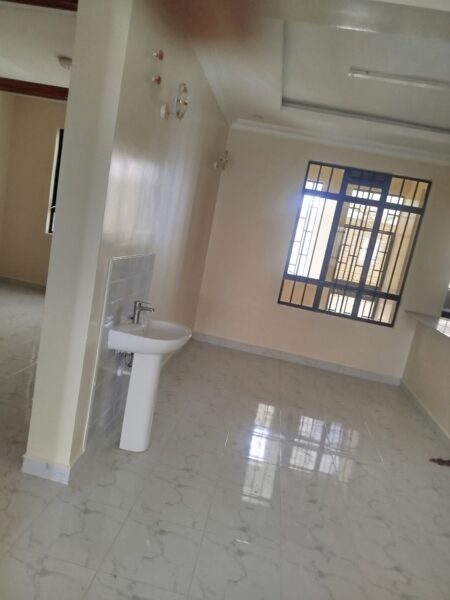 3 Bedroom Flat Roof House with Detached SQ for Sale in Acacia Kitengela – 900m from Namanga Road (KSh 11M Negotiable)