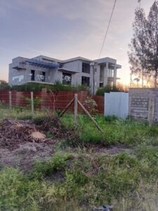 Chuna Kitengela ½ Acre Plot + Incomplete 4–5 Bedroom Maisonette – Prime Investment Deal (8M)