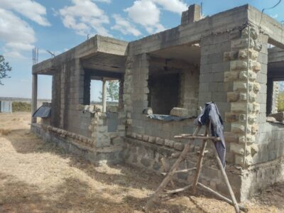 Chuna Kitengela ½ Acre Plot + Incomplete 4–5 Bedroom Maisonette – Prime Investment Deal (8M)