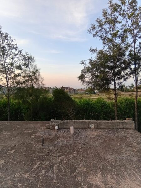 Chuna Kitengela ½ Acre Plot + Incomplete 4–5 Bedroom Maisonette – Prime Investment Deal (8M)