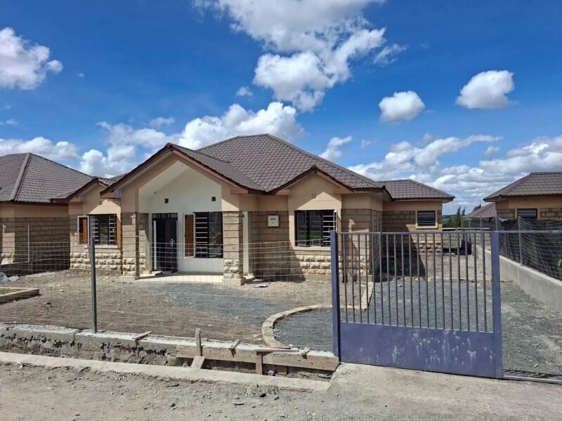 3-Bedroom All En-Suite Bungalow + DSQ in Acacia, Kitengela | 1.3km from Namanga Road | KSh 9.5M