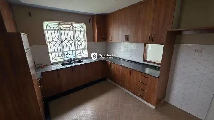 5 Bedroom Maisonette for Rent in Kitengela Milimani | Half Acre Compound | KSh 80,000
