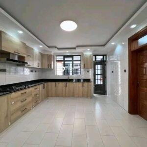 Spacious 5-Bedroom House for Rent in Syokimau