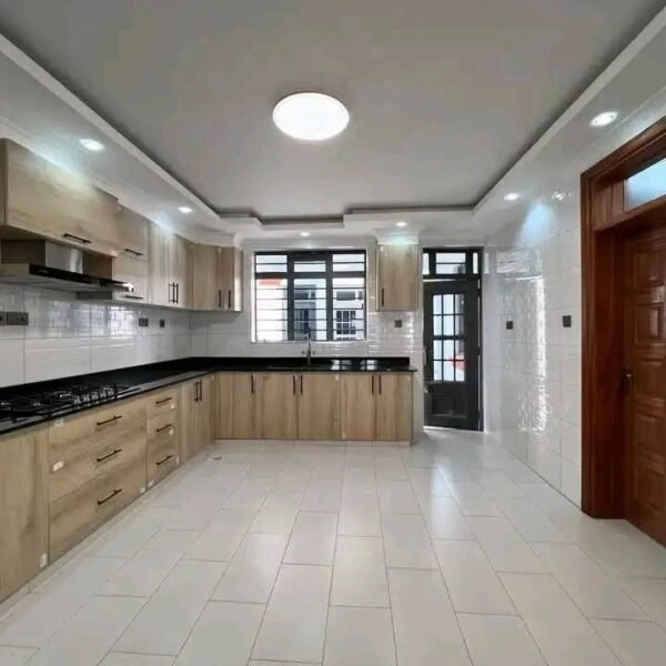 Spacious 5-Bedroom House for Rent in Syokimau